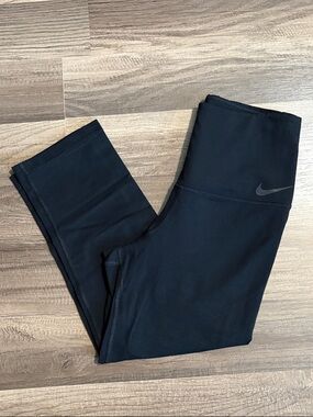 Nike Black Capri High Waist Leggings with Swoosh and Vented Waistband